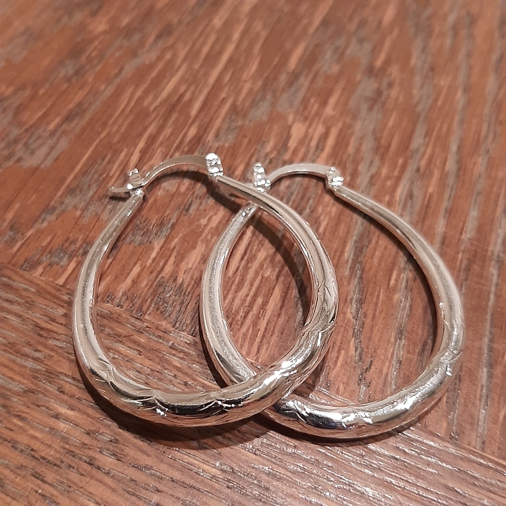 Silver Teardrop Hoops